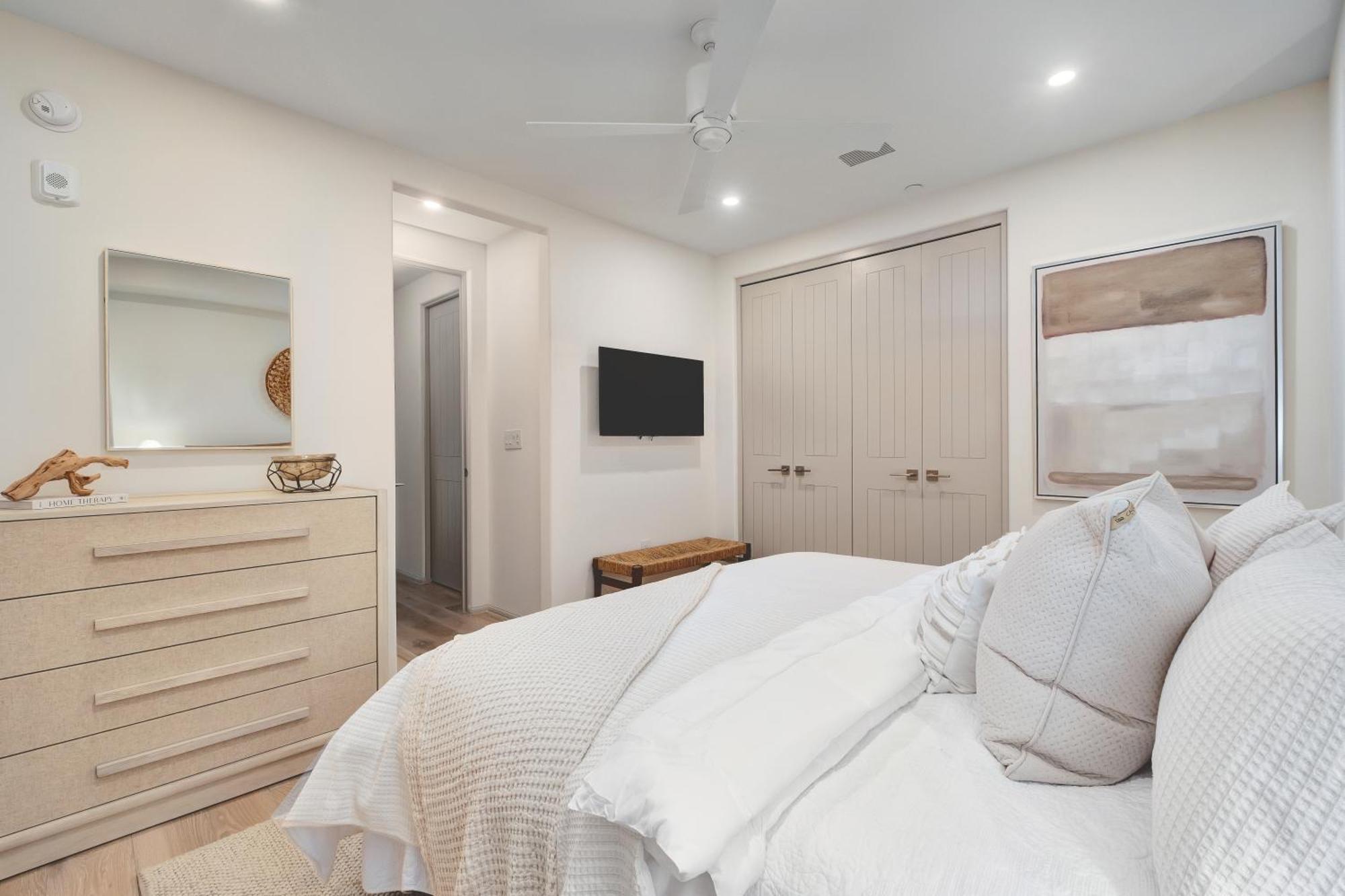 Kaiya Beach Resort Inlet Beach Room photo