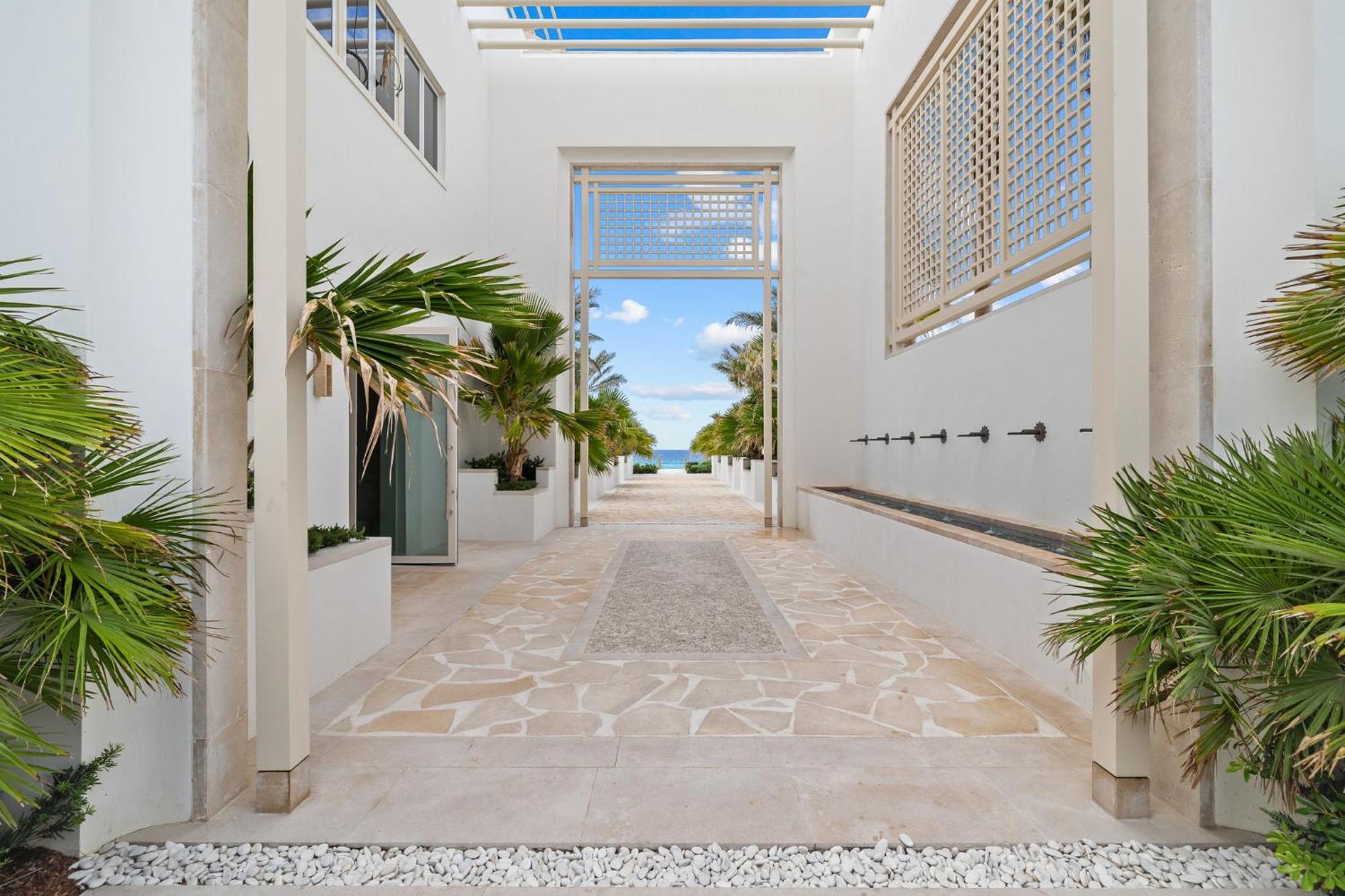 Kaiya Beach Resort Inlet Beach Exterior photo