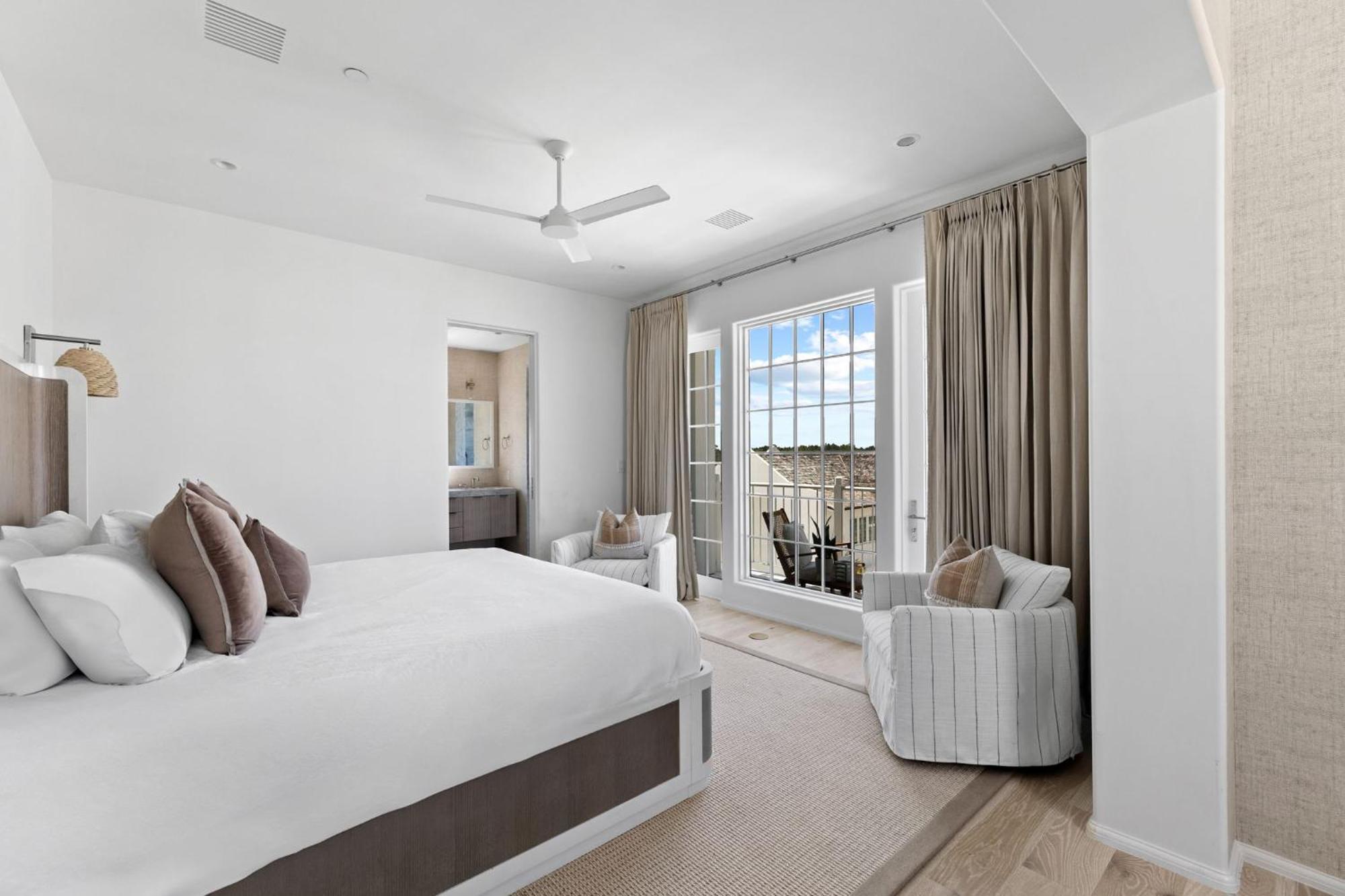 Kaiya Beach Resort Inlet Beach Room photo