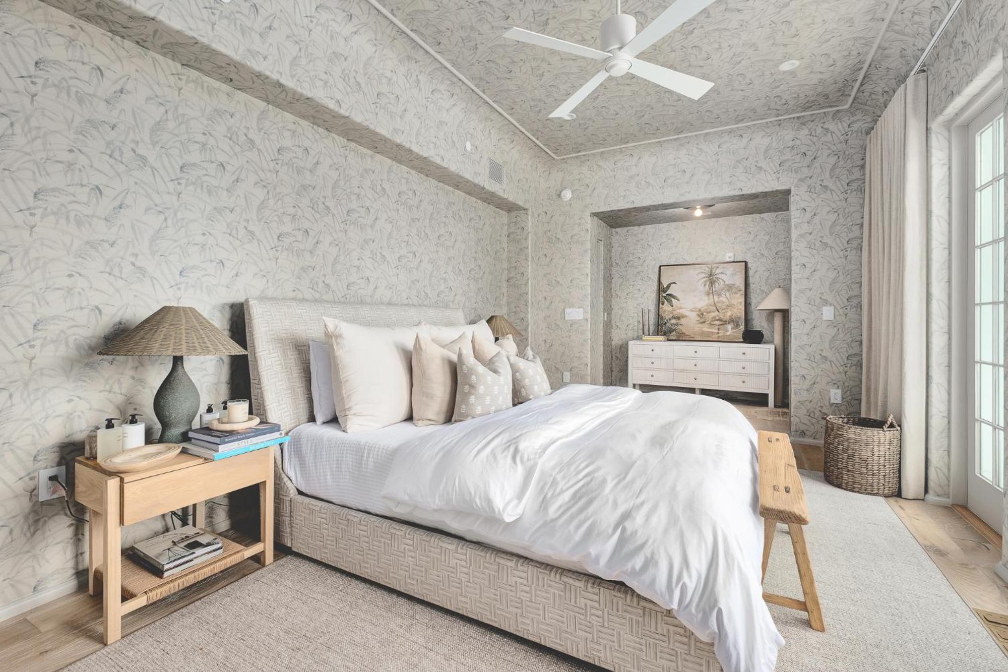 Kaiya Beach Resort Inlet Beach Room photo