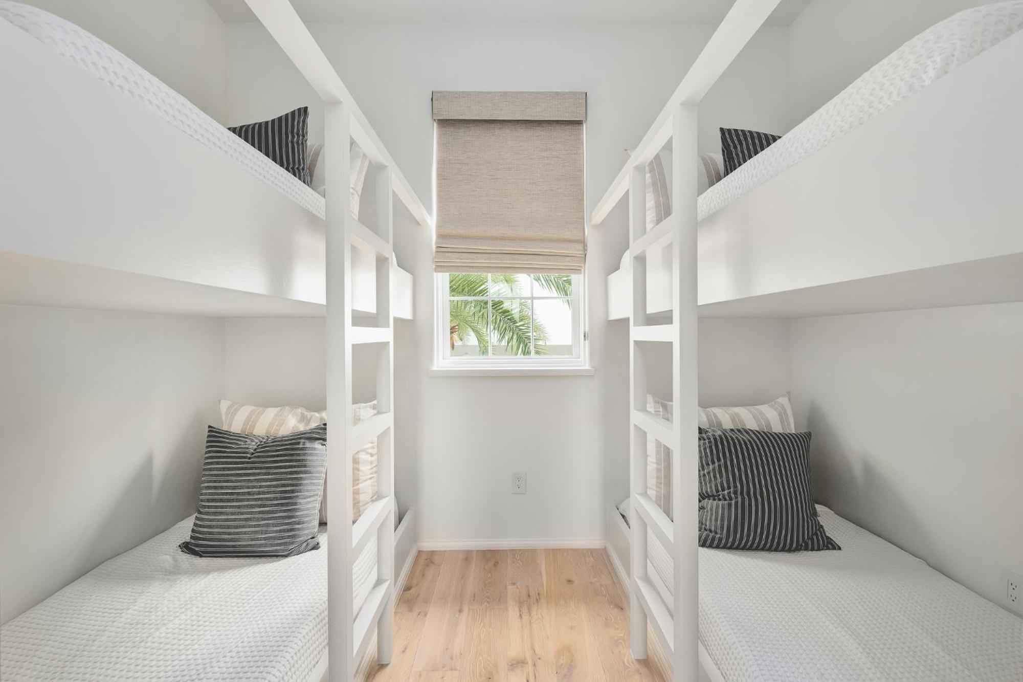 Kaiya Beach Resort Inlet Beach Room photo
