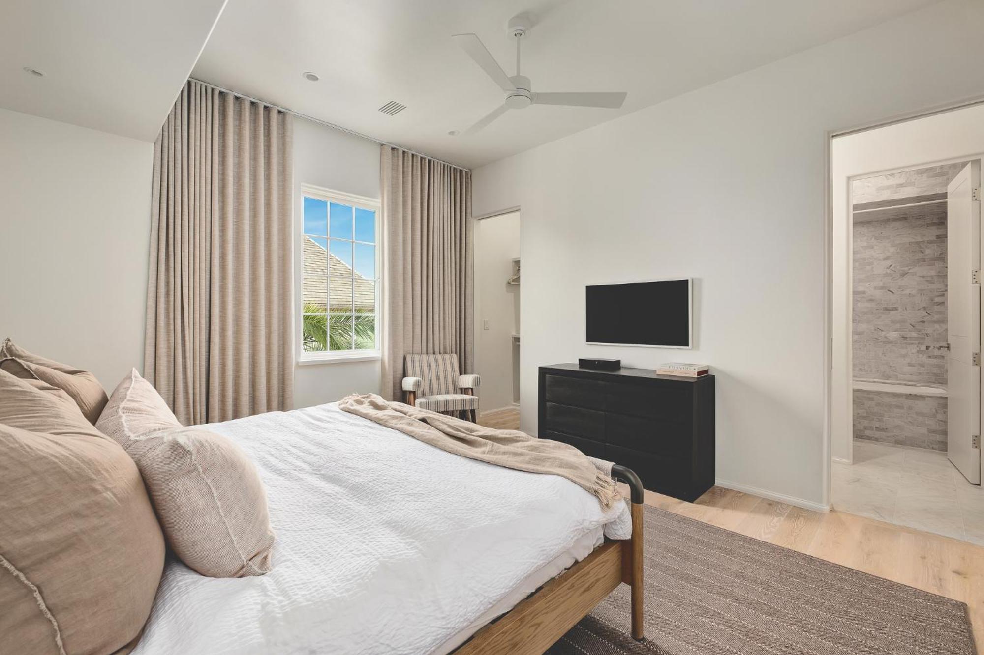 Kaiya Beach Resort Inlet Beach Room photo