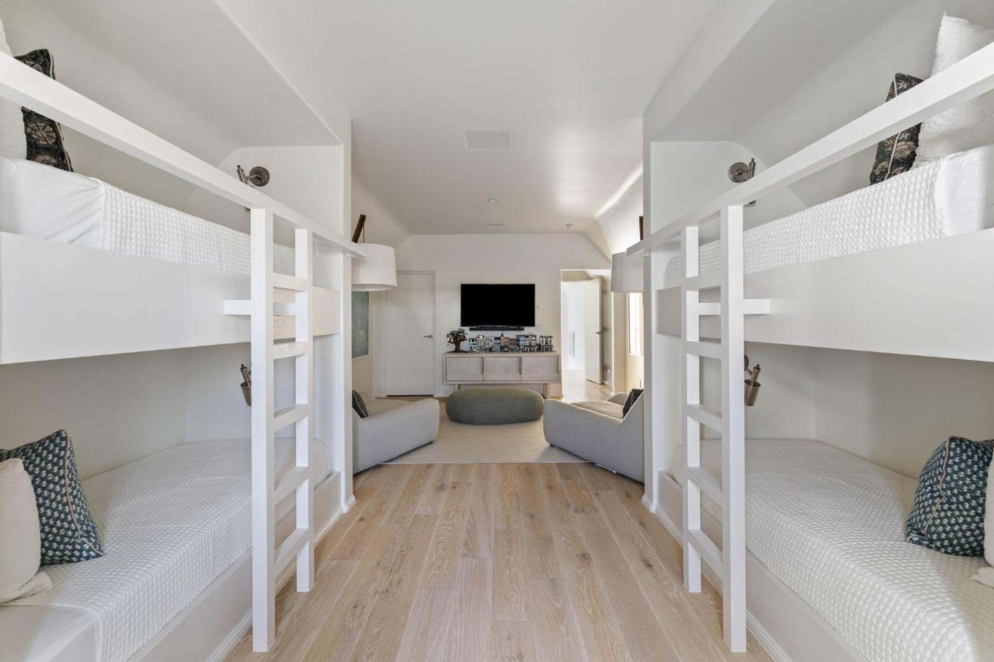 Kaiya Beach Resort Inlet Beach Room photo